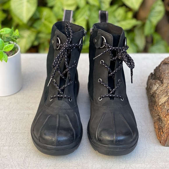 UGG Hapsburg Duck WINTER BLACK BOOTS WOMENS  SIZE 7.5 gently used - Picture 12 of 16